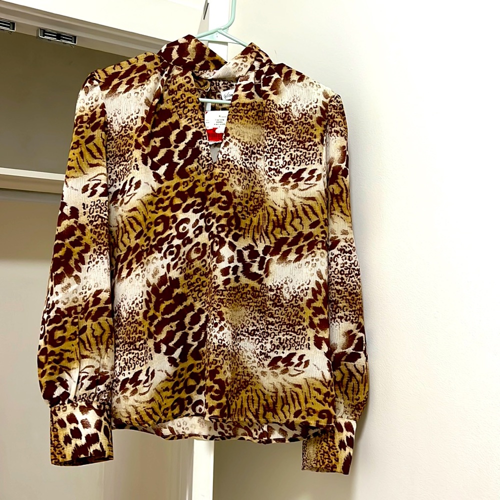 Stem & Vine Large Size Cheetah Print Blouse with Balloon Long Sleeves NWT